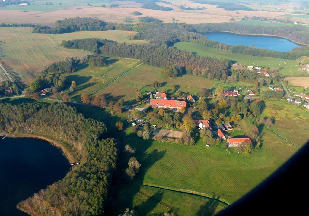Gutshof Woldzegarten Hotell Eksteriør bilde